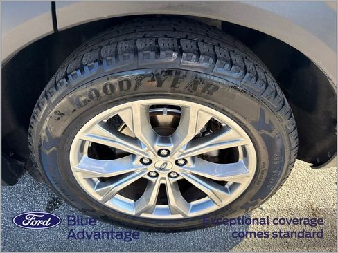 Used 2020 Ford Explorer XLT w/ Equipment Group 202A image 12