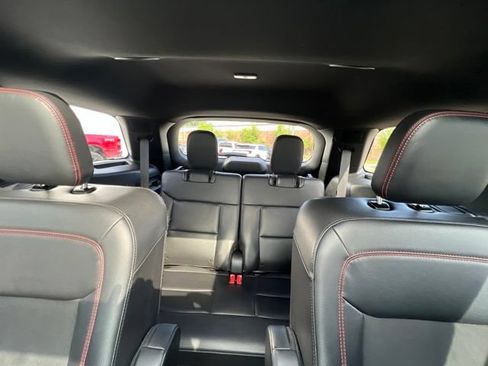 Used 2023 Ford Explorer ST-Line w/ Class IV Trailer Tow Package AWD/4WD image 20
