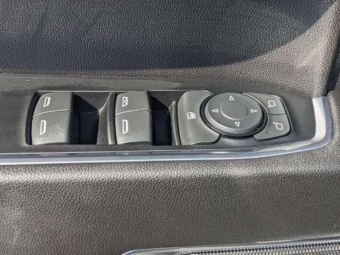 Used 2022 Chevrolet Silverado 1500 RST AWD/4WD image 15