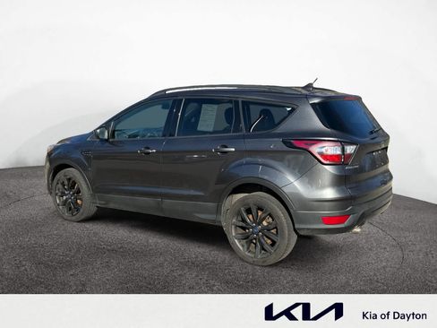 Used 2018 Ford Escape SE w/ SE Sport Appearance Package image 3