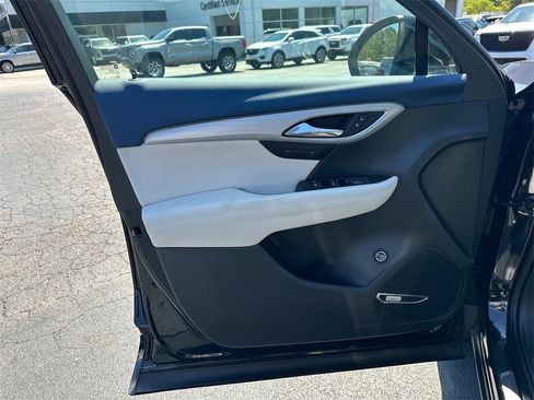 New 2025 Buick Envision Avenir image 11