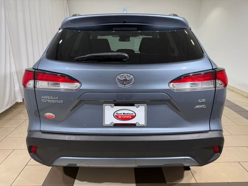Certified 2023 Toyota Corolla Cross LE w/ Moonroof Package image 4