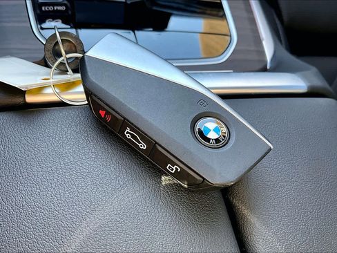 Used 2024 BMW X5 xDrive40i w/ Parking Assistance Package image 16