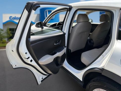 Used 2023 Honda HR-V LX image 26