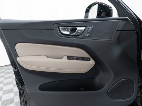 New 2026 Volvo XC60 B5 Core image 11