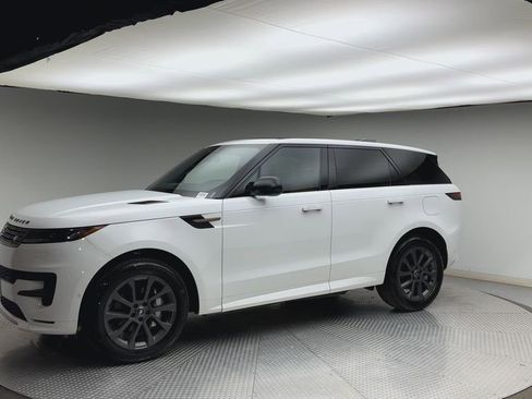 Certified 2025 Land Rover Range Rover Sport Dynamic SE AWD/4WD image 6