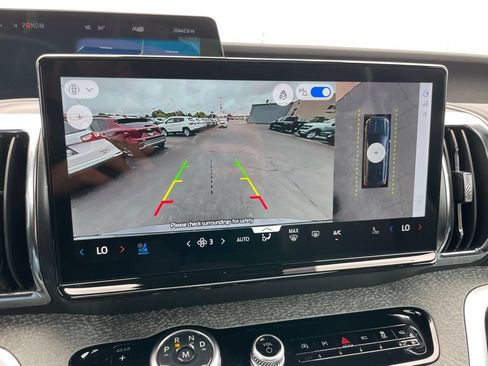 Used 2025 Ford Expedition Tremor AWD/4WD image 23