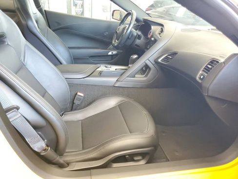 Used 2017 Chevrolet Corvette Grand Sport w/ Carbon Flash Badge Package image 7