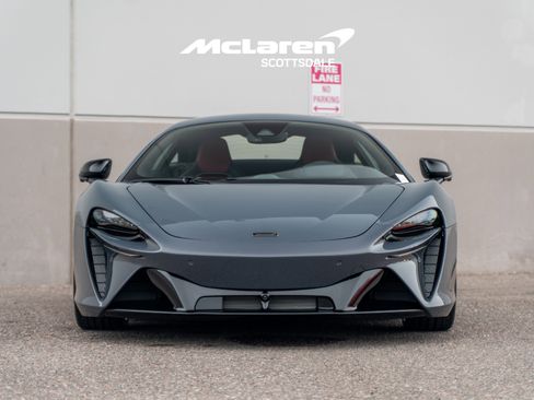 New 2026 McLaren Artura image 10