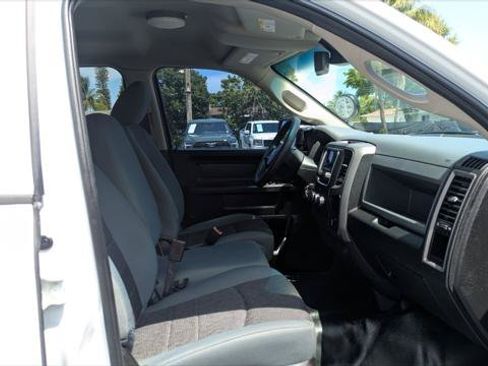 Used 2019 RAM 1500 4x4 Crew Cab Classic image 22