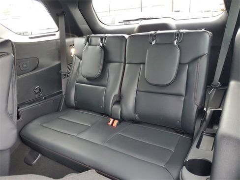 Certified 2025 Ford Explorer ST image 30