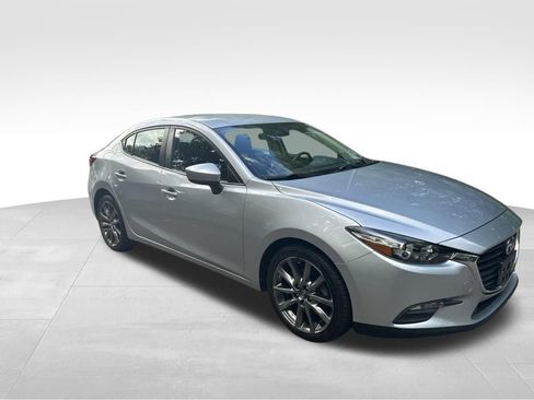 Used 2018 MAZDA MAZDA3 Touring FWD image 8