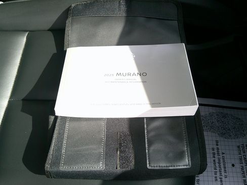 Used 2023 Nissan Murano SV image 18