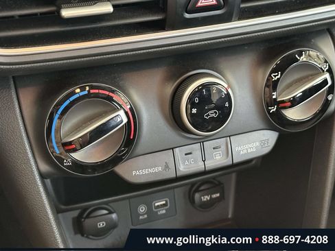 Used 2020 Hyundai Kona SEL FWD image 25