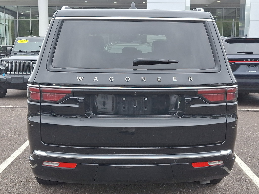 Used 2025 Jeep Wagoneer Series II w/ 8-Passenger Seating Package AWD/4WD image 5