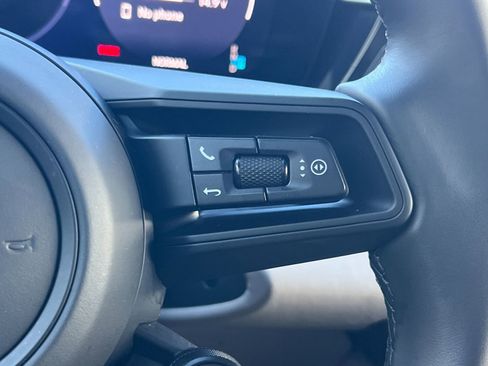 Certified 2025 Porsche Macan Electric image 30