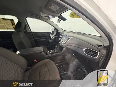 Used 2018 Chevrolet Equinox LT FWD image 8