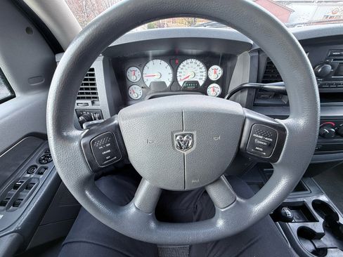 Used 2009 Dodge Ram 2500 Truck SXT image 15