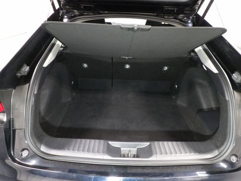 Used 2025 Toyota Prius LE FWD image 8