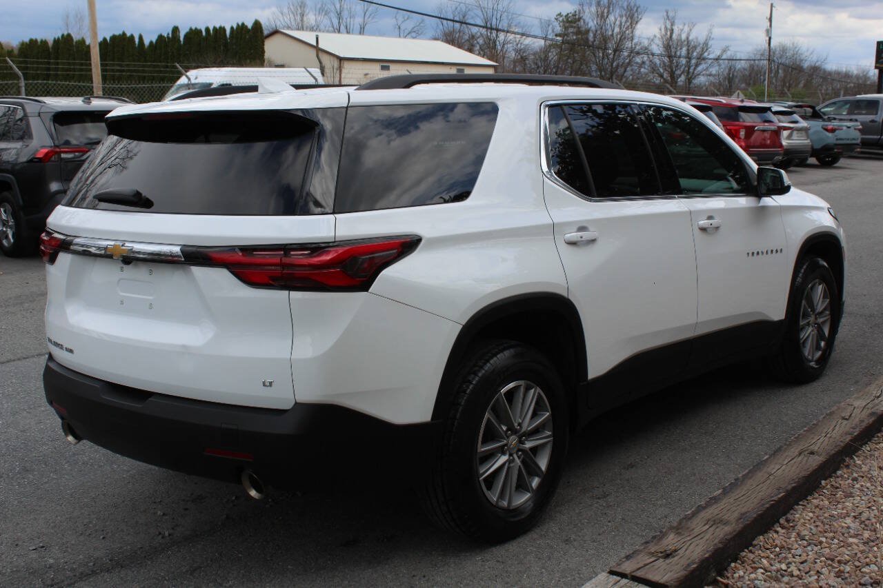 Used 2023 Chevrolet Traverse LT AWD/4WD image 6