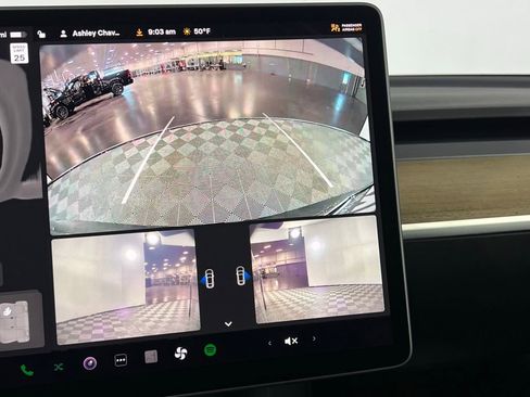 Used 2023 Tesla Model Y Long Range image 19