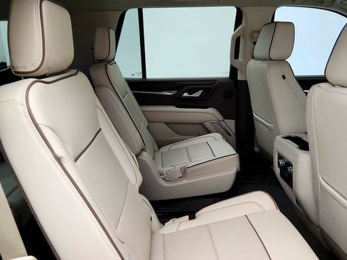 Used 2024 GMC Yukon Denali AWD/4WD image 24