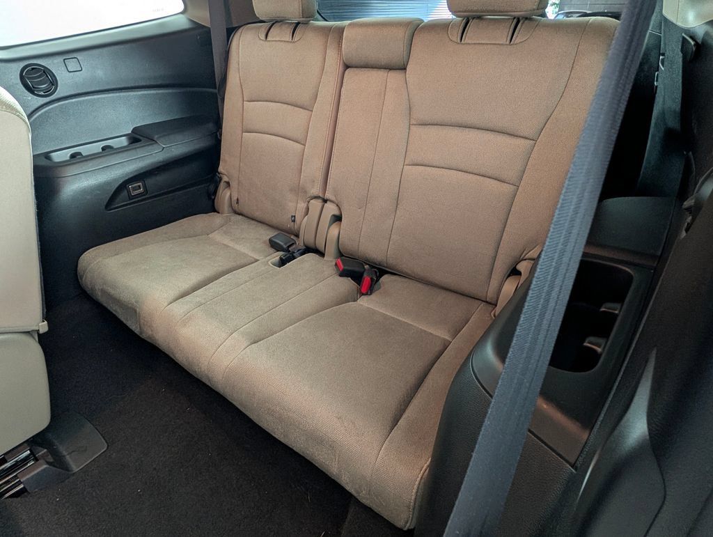 Used 2021 Honda Pilot EX image 22
