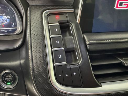 Used 2022 GMC Yukon XL SLT image 22