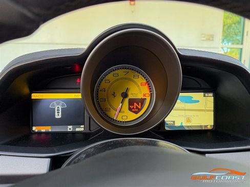 Used 2014 Ferrari 458 Italia Coupe RWD image 13
