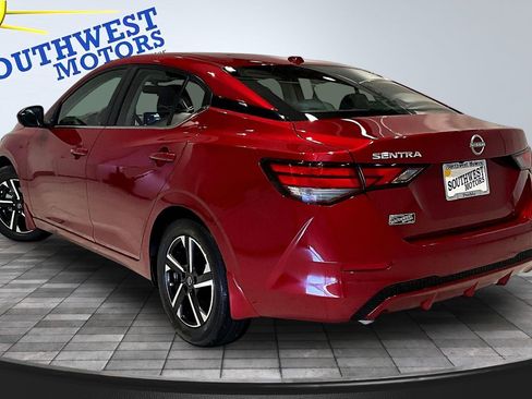 Used 2025 Nissan Sentra SV FWD image 5