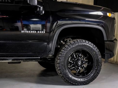 Used 2021 Chevrolet Silverado 2500 Custom w/ Custom Value Package AWD/4WD image 7