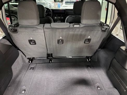 Used 2026 Jeep Wrangler Unlimited Rubicon AWD/4WD image 5