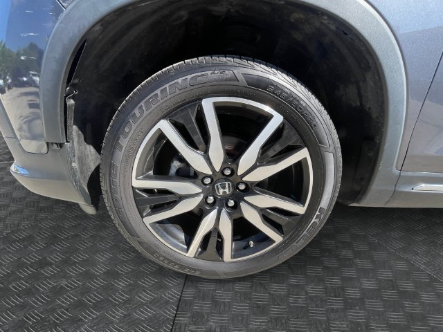 Certified 2020 Honda Pilot Touring image 13