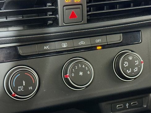 Certified 2023 Volkswagen Jetta Sport image 18