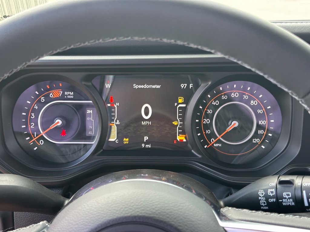 New 2026 Jeep Wrangler Unlimited Sahara AWD/4WD image 29