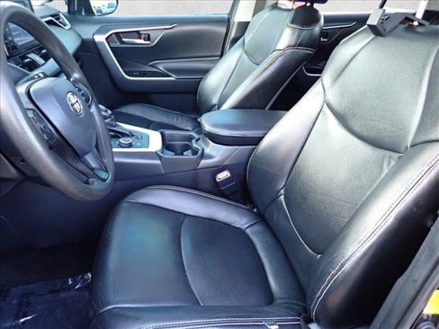 Used 2019 Toyota RAV4 XLE w/ Convenience Package AWD/4WD image 13