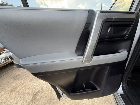 Used 2011 Toyota 4Runner SR5 AWD/4WD image 19