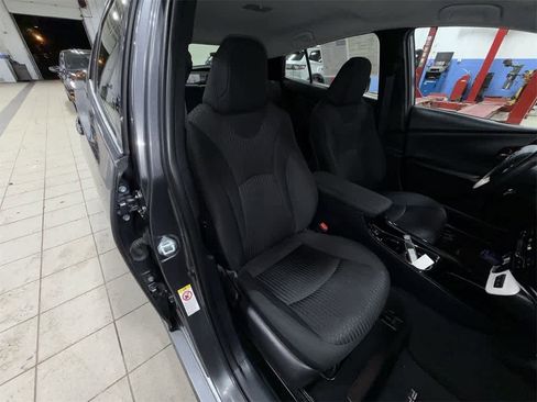 Used 2017 Toyota Prius Prime Plus image 16