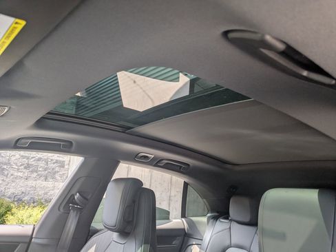 New 2025 Porsche Macan 4 Electric image 27