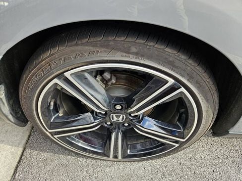 Used 2025 Honda Accord Sport image 36