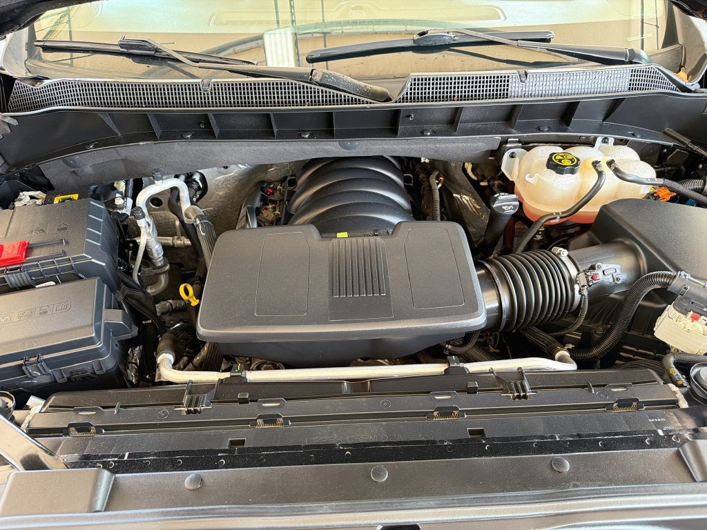 Used 2021 Chevrolet Silverado 1500 RST AWD/4WD image 35