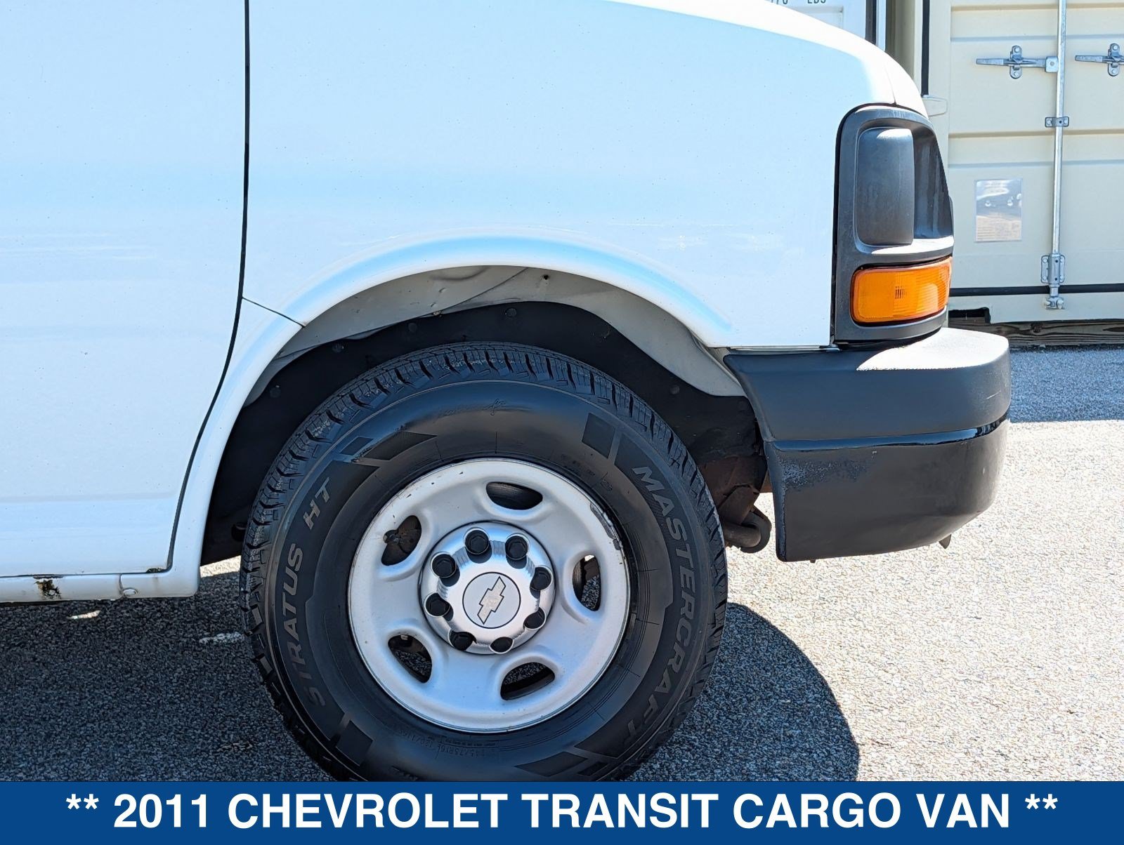 Used 2011 Chevrolet Express 2500 RWD image 12