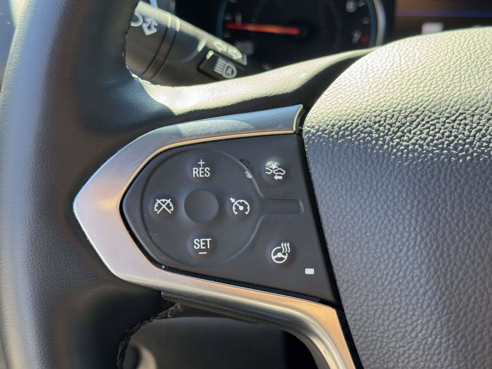 Used 2023 Chevrolet Traverse RS AWD/4WD image 18