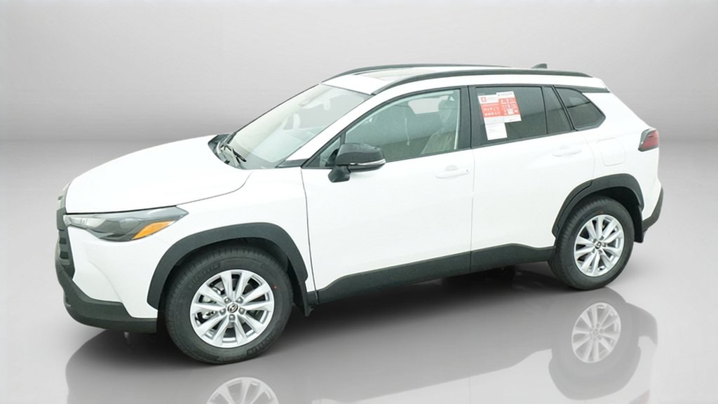 New 2026 Toyota Corolla Cross LE w/ Moonroof Package FWD image 3