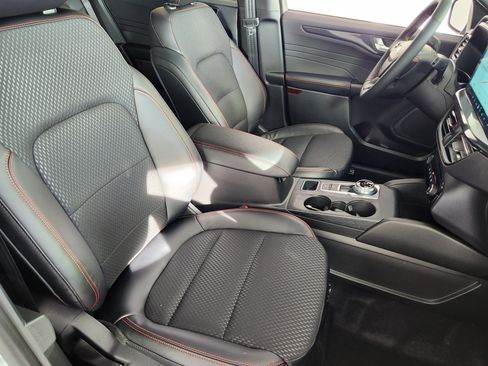 New 2026 Ford Escape ST-Line w/ Tech Pack #1 AWD/4WD image 10