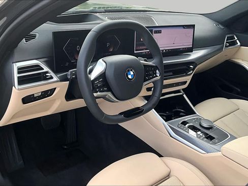 Used 2025 BMW 330i Sedan w/ Premium Package RWD image 16