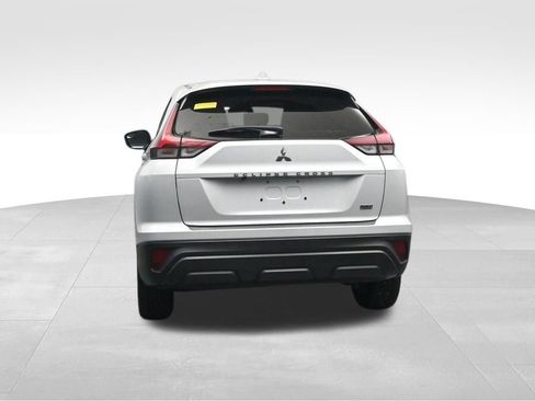Used 2024 Mitsubishi Eclipse Cross LE AWD/4WD image 4