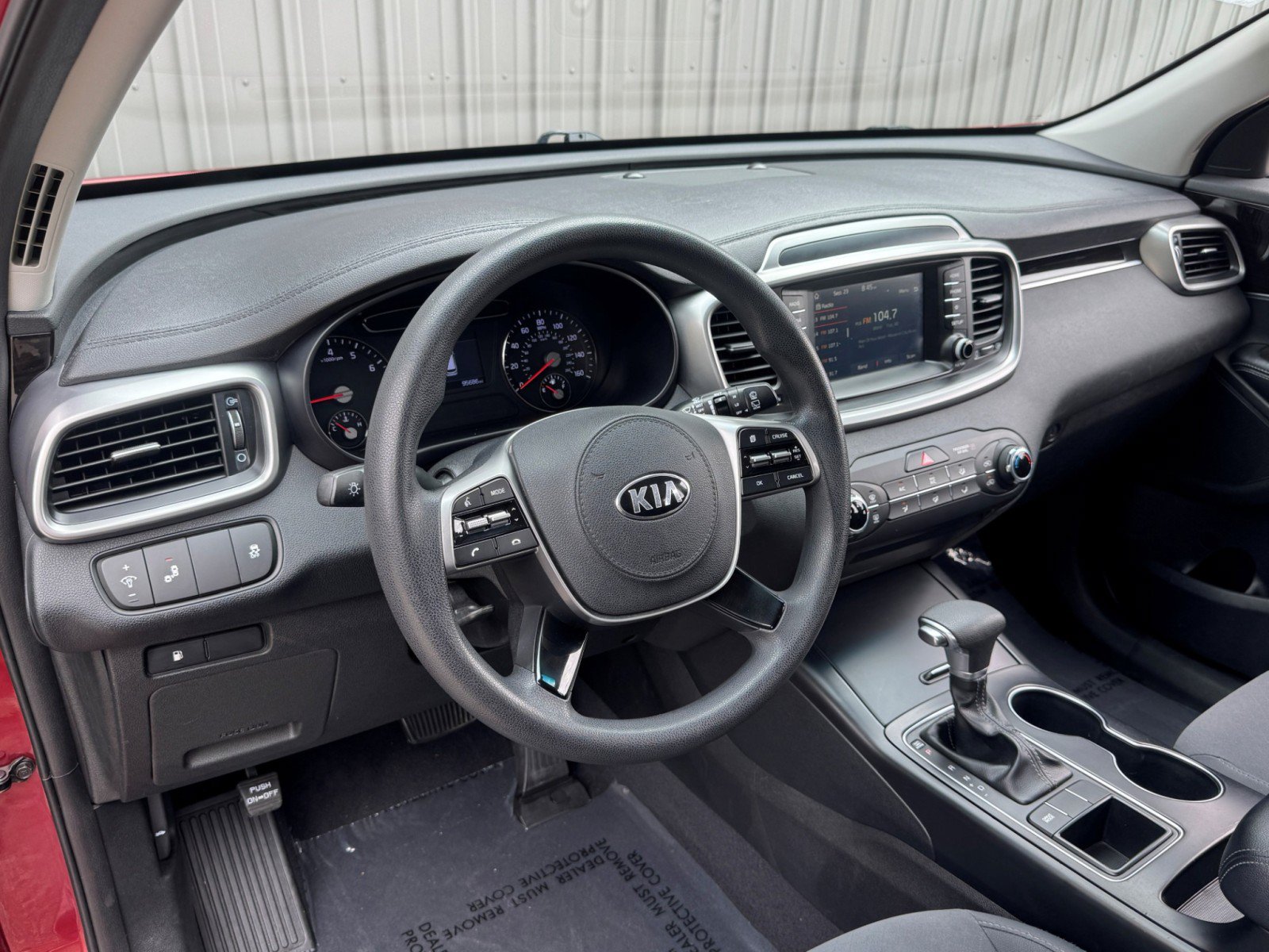 Used 2019 Kia Sorento FWD image 12