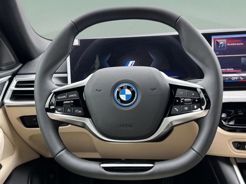 Used 2026 BMW i4 eDrive40 w/ Parking Assistance Package RWD image 10