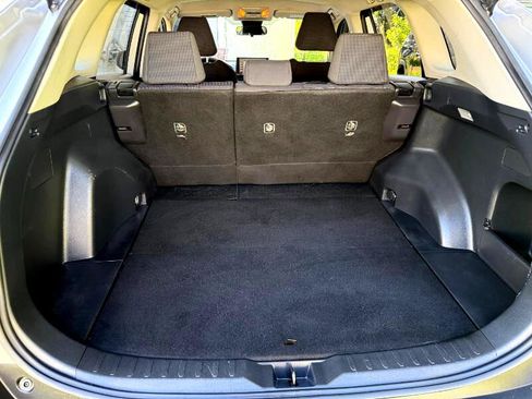 Used 2019 Toyota RAV4 LE image 14